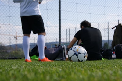 من صاحب الكرة الذهبية 2022؟