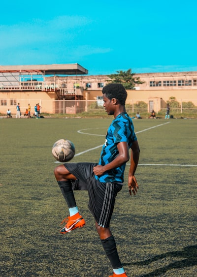 من هو أحمد رضا لاعب الأهلي الجديد؟